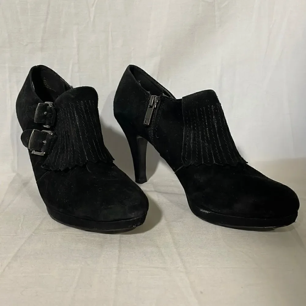 Anne Klein  ankle boot heals